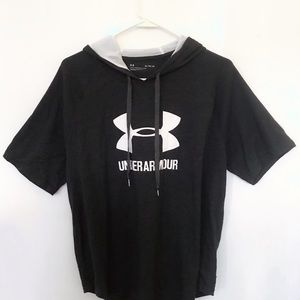 🛑 PRICE DROP🛑 Under Armour Short Sleeve Hoodie